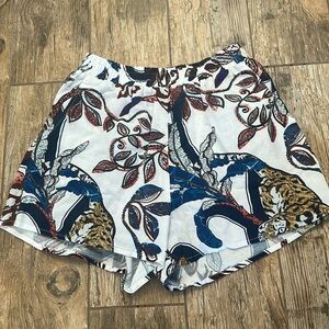 Las Surenas white Tiger Print Shorts womens Size Small